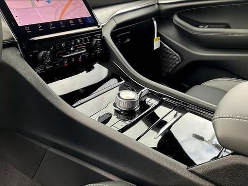 New 2025 Jeep Grand Cherokee Overland w/ Luxury Tech Group IV image 9