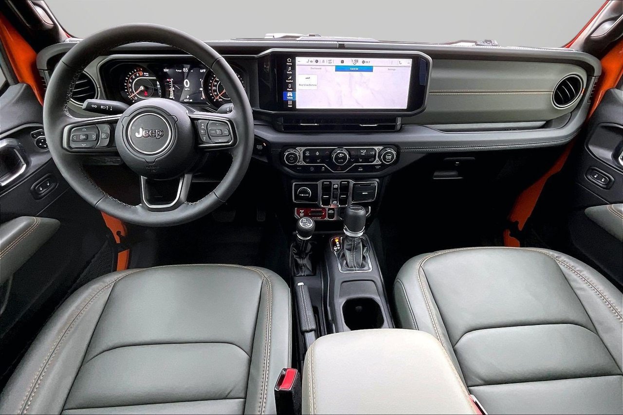 Certified 2025 Jeep Gladiator Mojave w/ Convenience Group AWD/4WD image 14