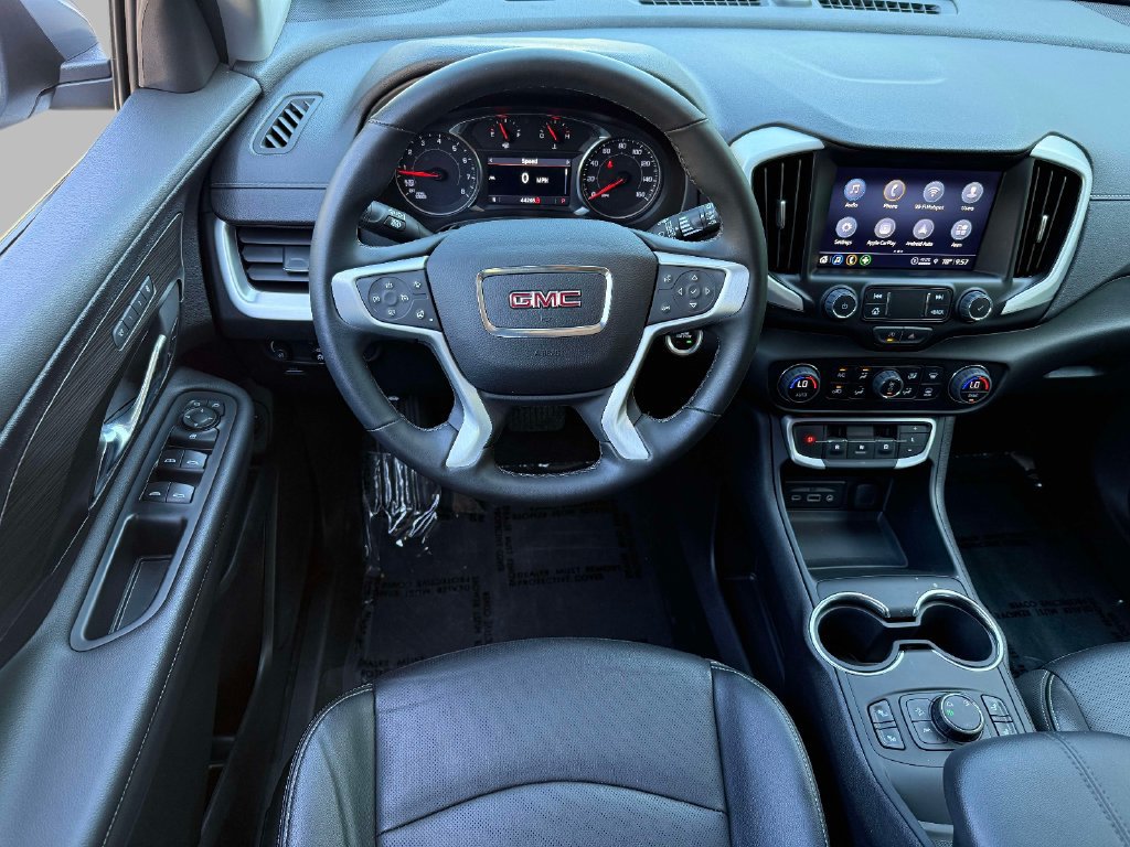 Used 2024 GMC Terrain SLT w/ LPO, Floor Liner Package AWD/4WD image 4