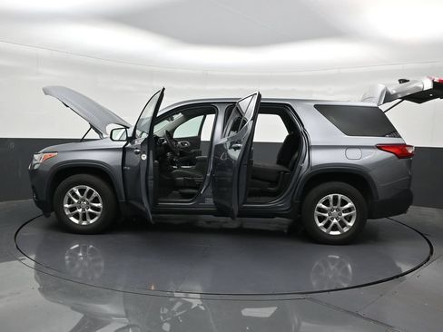Used 2020 Chevrolet Traverse LS FWD image 33
