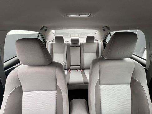 Used 2018 Toyota Corolla LE FWD image 25