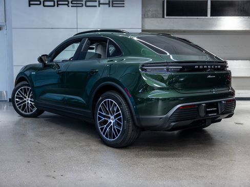 New 2026 Porsche Macan Electric RWD image 3