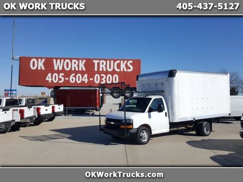 Used 2019 Chevrolet Express 3500 RWD image 1