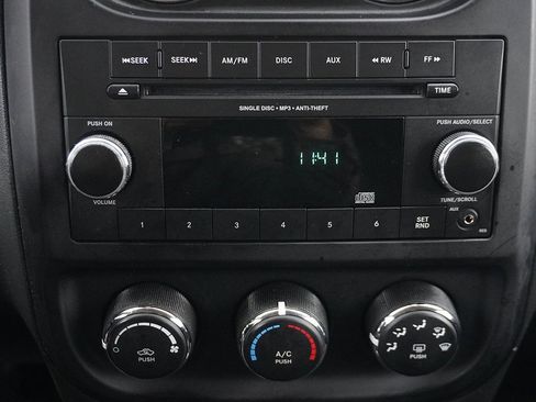 Used 2012 Jeep Compass Sport image 30