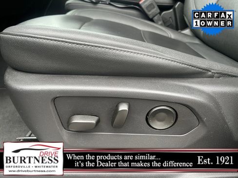 Used 2025 GMC Sierra 1500 SLT image 10