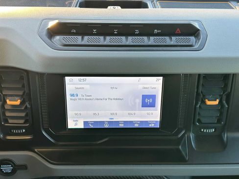 Used 2021 Ford Bronco Badlands w/ Sasquatch Package image 29