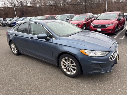 Used 2019 Ford Fusion SE image 8