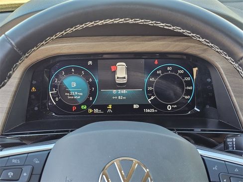 Used 2025 Volkswagen Atlas SE image 11