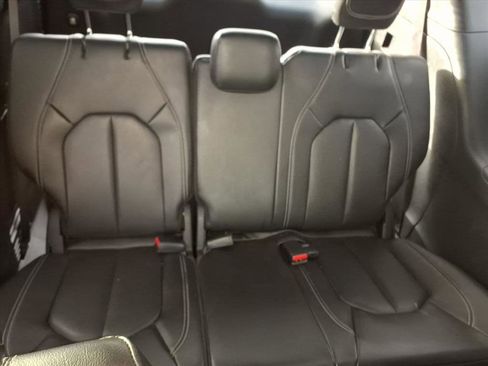 Used 2022 Chrysler Pacifica Touring-L w/ S Appearance Package image 24