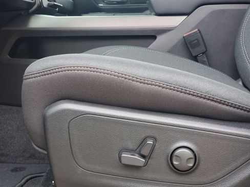 New 2026 RAM 1500 4x4 Crew Cab image 10