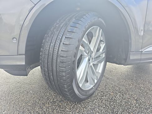 Used 2020 Audi Q7 2.0T Premium Plus w/ Premium Plus Package image 31