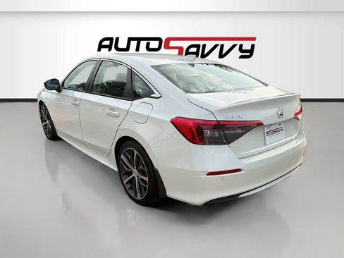 Used 2024 Honda Civic Touring image 5