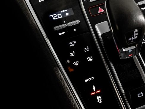 Used 2021 Porsche Panamera image 22