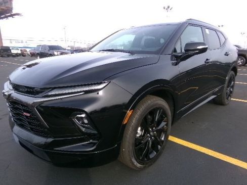 Used 2023 Chevrolet Blazer RS w/ Enhanced Convenience Package image 5