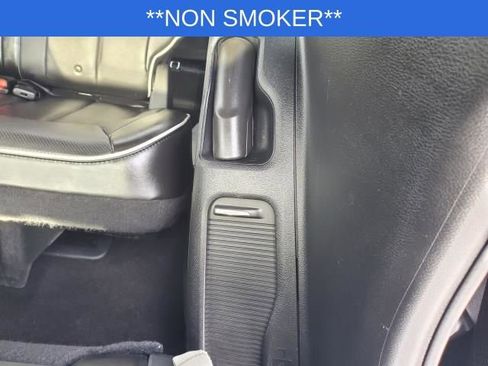 Used 2020 Chrysler Pacifica Limited image 13