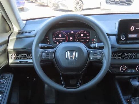 Certified 2023 Honda Accord LX image 17