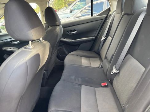 Used 2021 Nissan Sentra SV FWD image 11