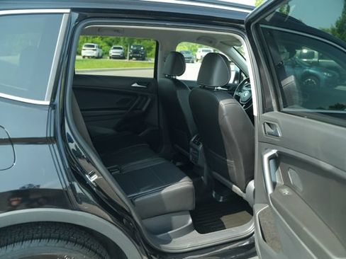 Used 2021 Volkswagen Tiguan SE AWD/4WD image 22