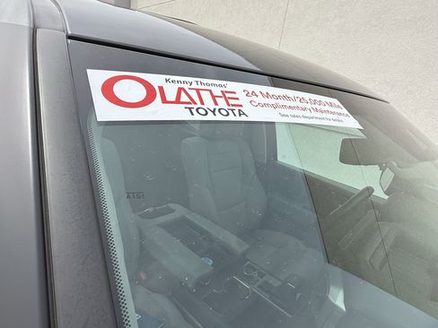 Used 2024 Toyota Tundra Limited image 30