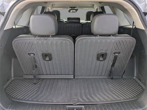 Used 2024 Kia Sorento S image 12