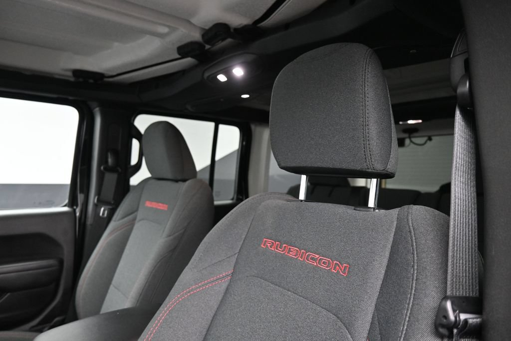 Used 2025 Jeep Wrangler Unlimited Rubicon AWD/4WD image 19