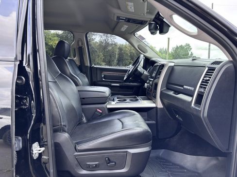 Used 2015 RAM 1500 Laramie w/ Convenience Group image 43