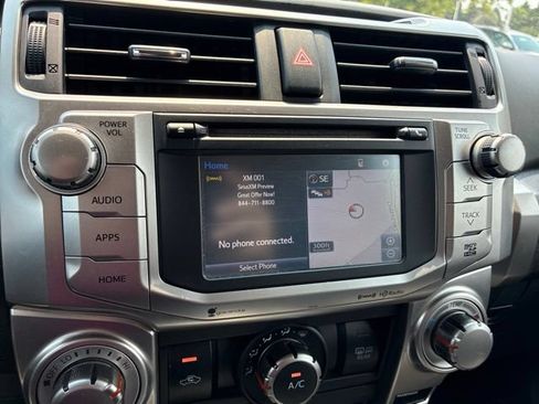 Used 2017 Toyota 4Runner SR5 AWD/4WD image 24