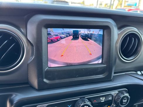 Certified 2023 Jeep Wrangler Unlimited Sport AWD/4WD image 30