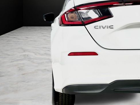 Used 2022 Honda Civic LX image 40