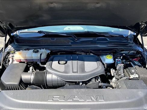 Used 2025 RAM 1500 Laramie w/ Night Edition AWD/4WD image 31