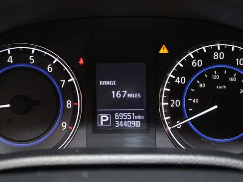 Used 2015 INFINITI Q60 AWD Coupe w/ Premium Package image 28