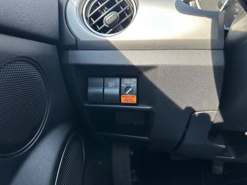 Used 2011 MAZDA MX-5 Miata Grand Touring w/ Premium Pkg image 10