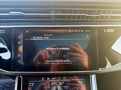 Used 2022 Audi Q8 Premium Plus image 30