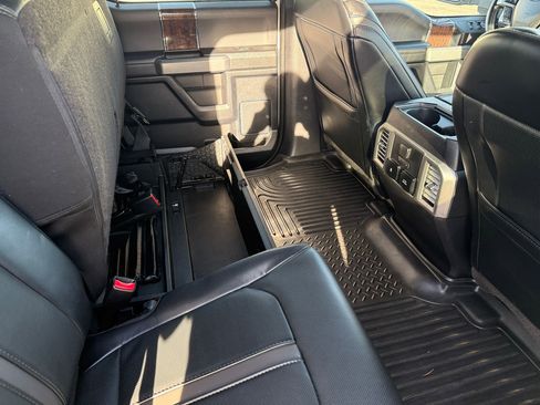 Used 2017 Ford F350 Platinum w/ Platinum Ultimate Package image 17