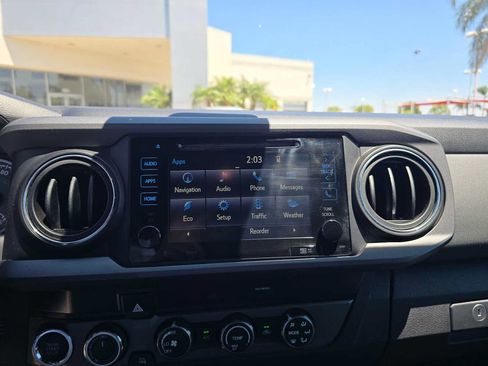 Used 2019 Toyota Tacoma TRD Off-Road w/ Technology Package AWD/4WD image 28