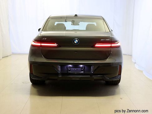 Used 2026 BMW i7 xDrive60 w/ Executive Package image 7