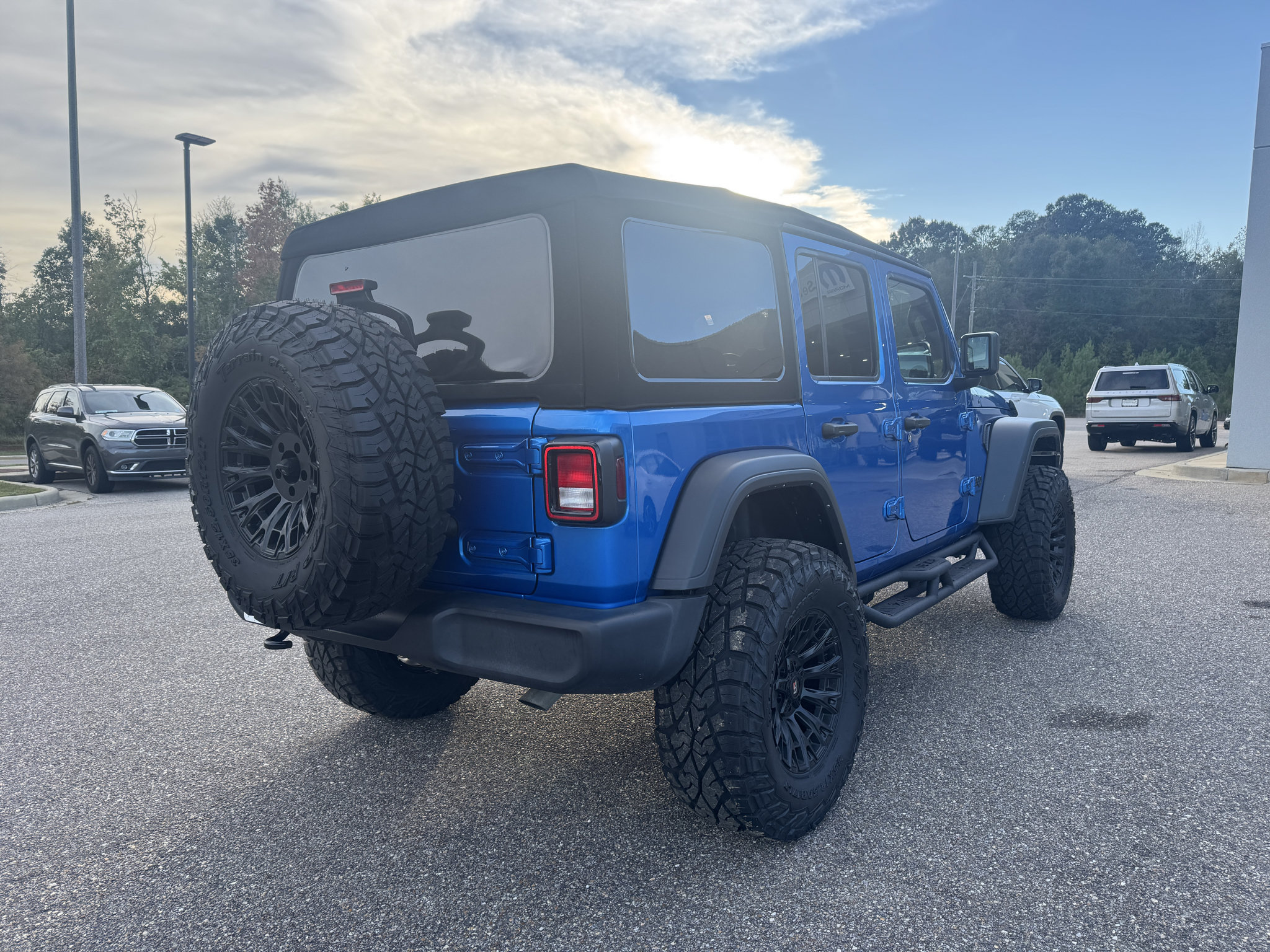 Used 2024 Jeep Wrangler Unlimited Sport AWD/4WD image 5