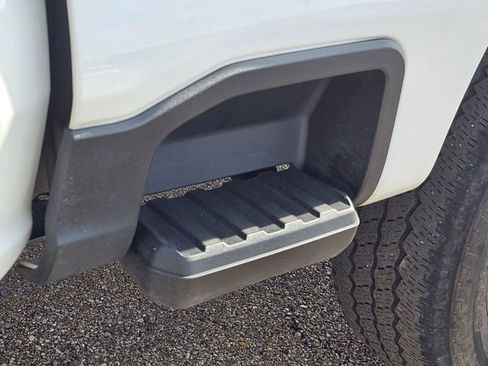 Certified 2024 Ford F250 Lariat w/ Lariat Ultimate Package image 34