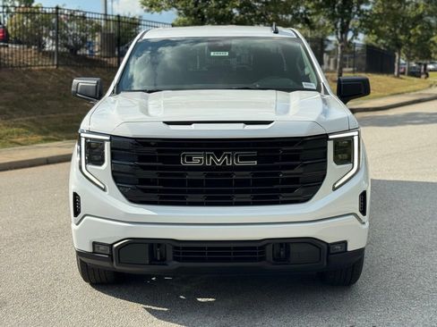 New 2026 GMC Sierra 1500 Elevation w/ LPO, Elevation Black Package image 8