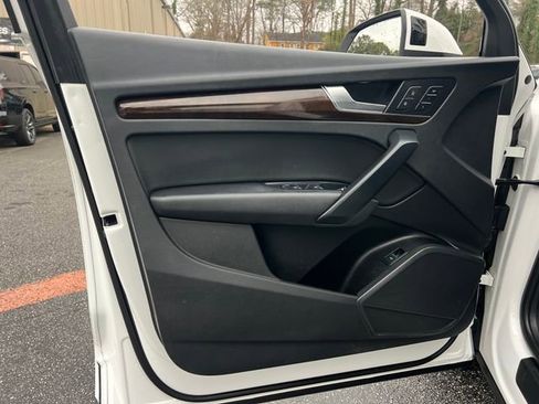 Used 2019 Audi Q5 2.0T Premium w/ Convenience Package image 10