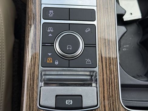 Used 2018 Land Rover Range Rover Supercharged AWD/4WD image 21