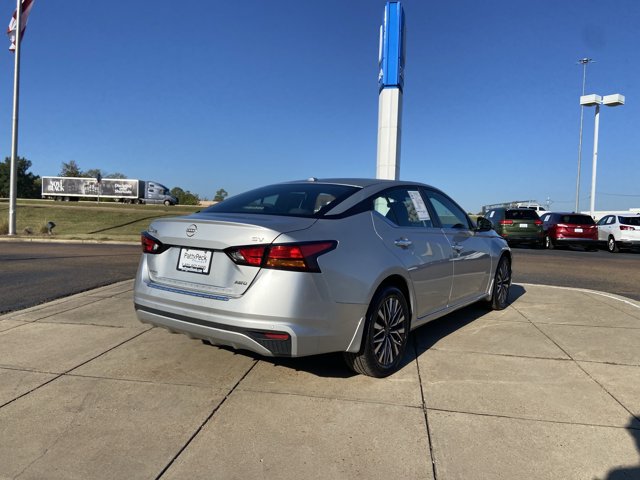 Used 2023 Nissan Altima 2.5 SV AWD/4WD image 11