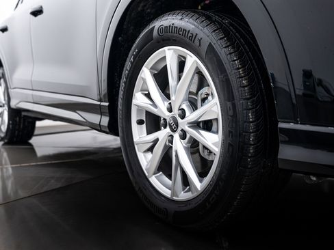 Certified 2025 Audi Q3 2.0T Premium Plus w/ Premium Plus Package image 22