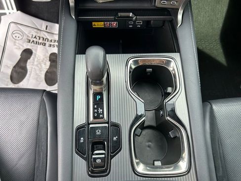 Used 2024 Lexus RX 500h F Sport w/ Convenience Package image 19