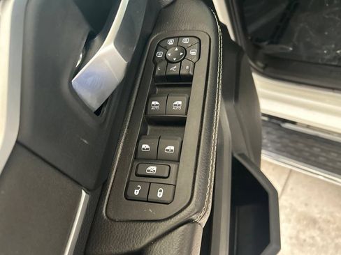 Used 2025 RAM 2500 Big Horn AWD/4WD image 39