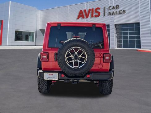 Used 2025 Jeep Wrangler Unlimited Rubicon image 5