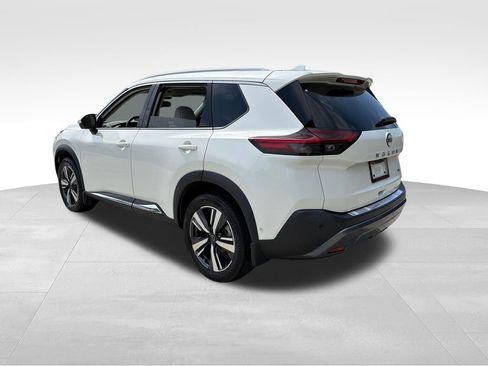 Used 2023 Nissan Rogue SL w/ SL Premium Package FWD image 5