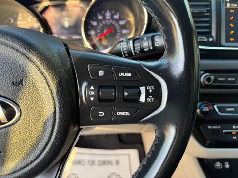 Used 2018 Kia Sedona SX FWD image 28