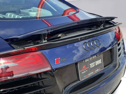 Used 2014 Audi R8 V10 AWD/4WD image 16