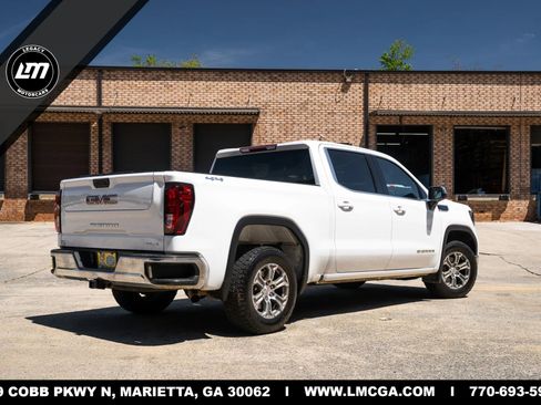 Used 2023 GMC Sierra 1500 SLE image 1